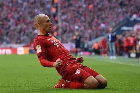 奥格斯堡客场惊险获胜,保级形势稍缓,表现亮眼 奥格斯堡客场惊险获胜,保级形势稍缓,表现亮眼