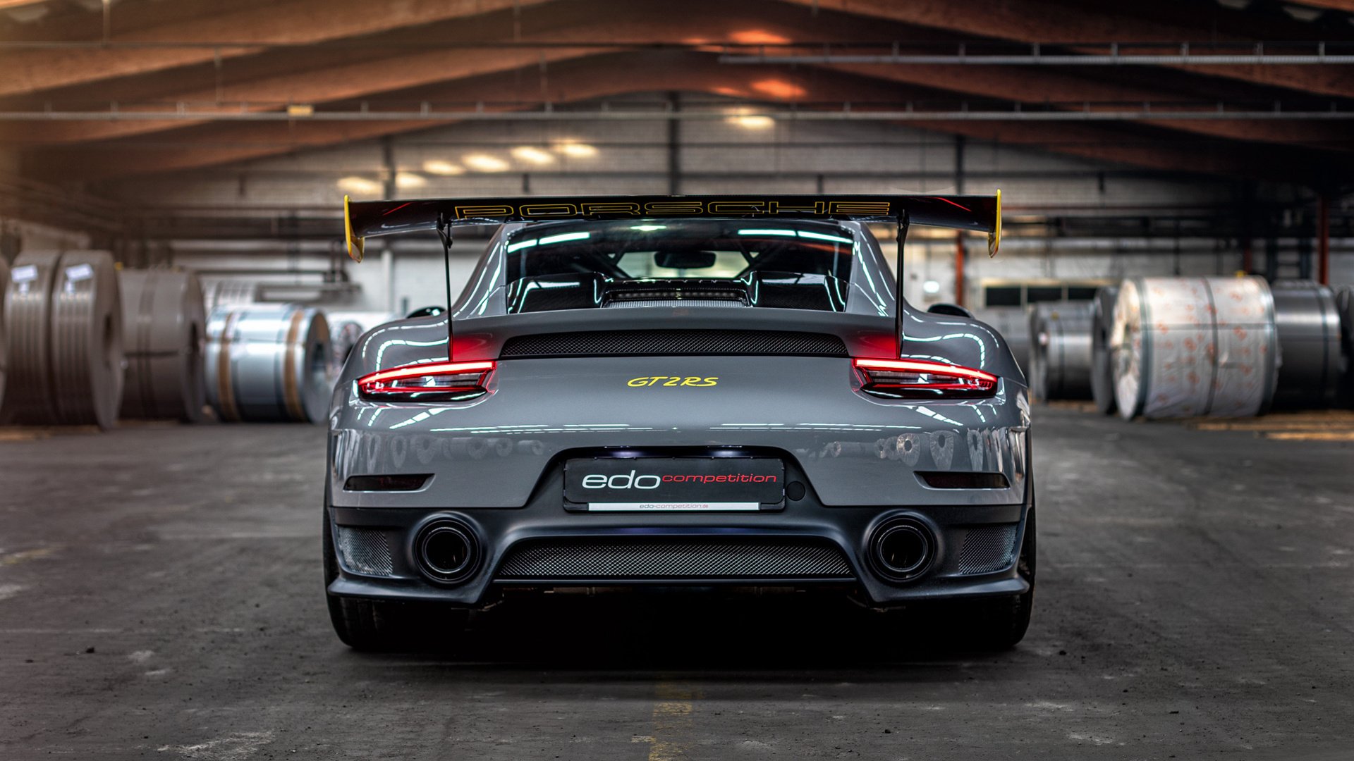 开云体育下载-F1街道赛惊魂一刻，冰岛淘汰赛逆袭苏格兰，体育双星闪耀，激情与奇迹并存