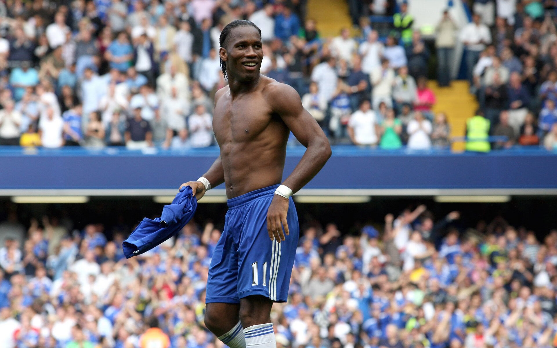 足球世界双响炮，委内瑞拉横扫威尔士创历史，萨拉赫再破纪录铸传奇