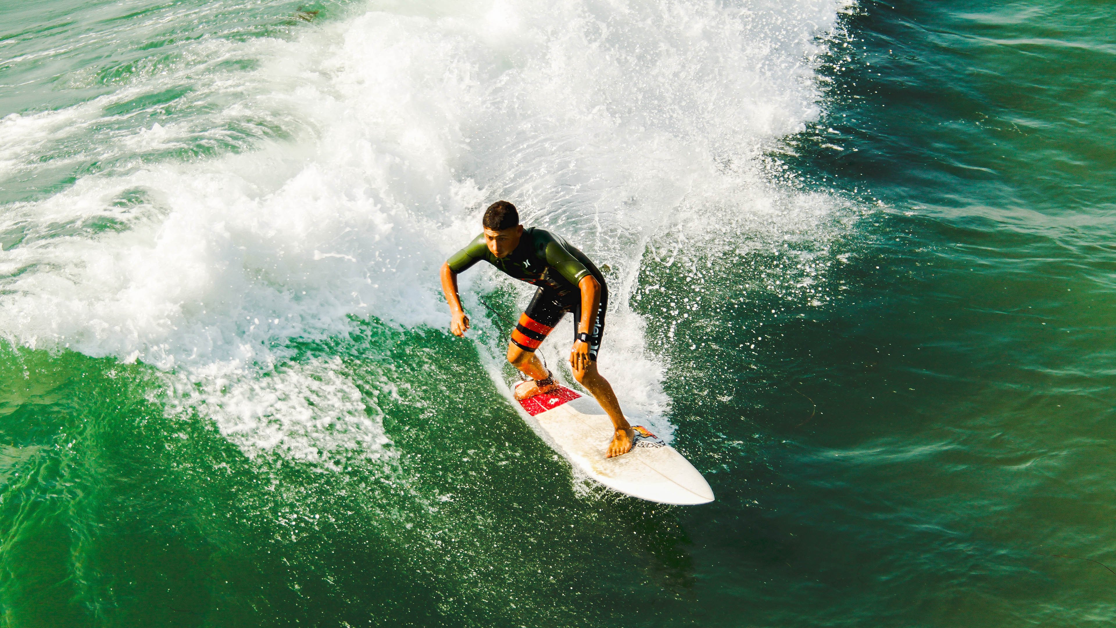 开云平台-美加墨世界杯之夜，哈登关键时刻站出来，体育英雄的跨界共鸣
