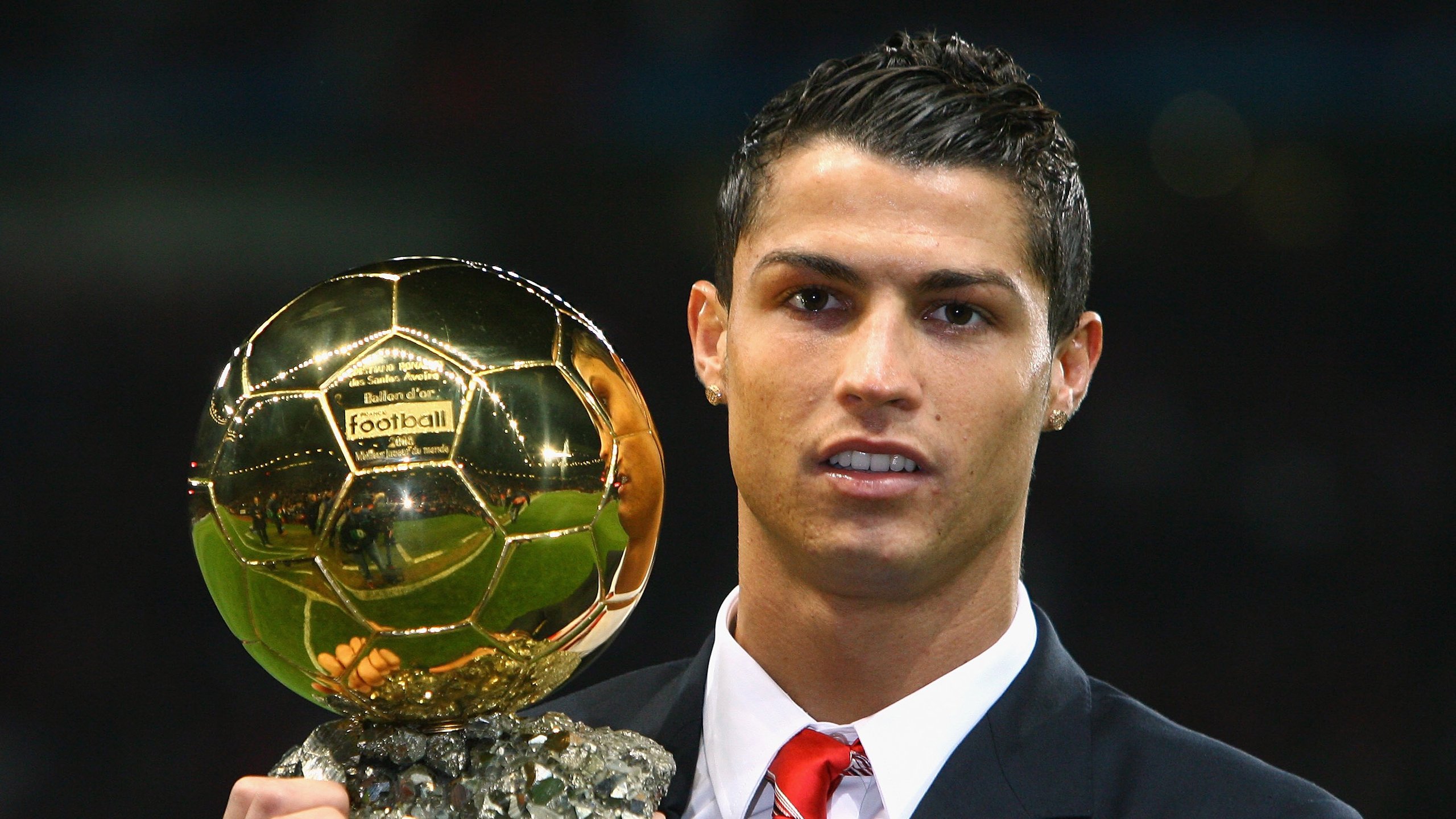 周一夜赛双响炮，突尼斯掀翻南美劲旅，基耶萨单骑接管德甲争冠战！